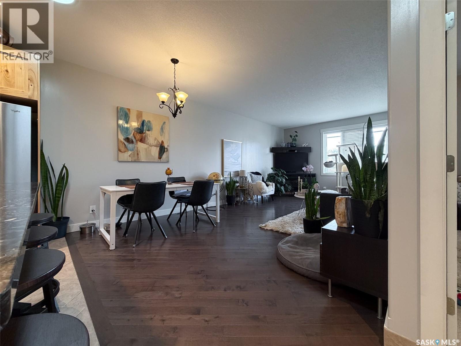 266 - 270 14TH AVENUE NE - 11