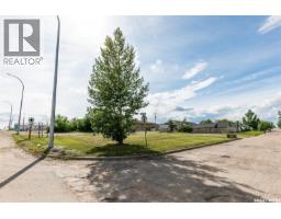 33 & 43 Atlantic Avenue, Kerrobert, SK S0L1R0 Photo 11