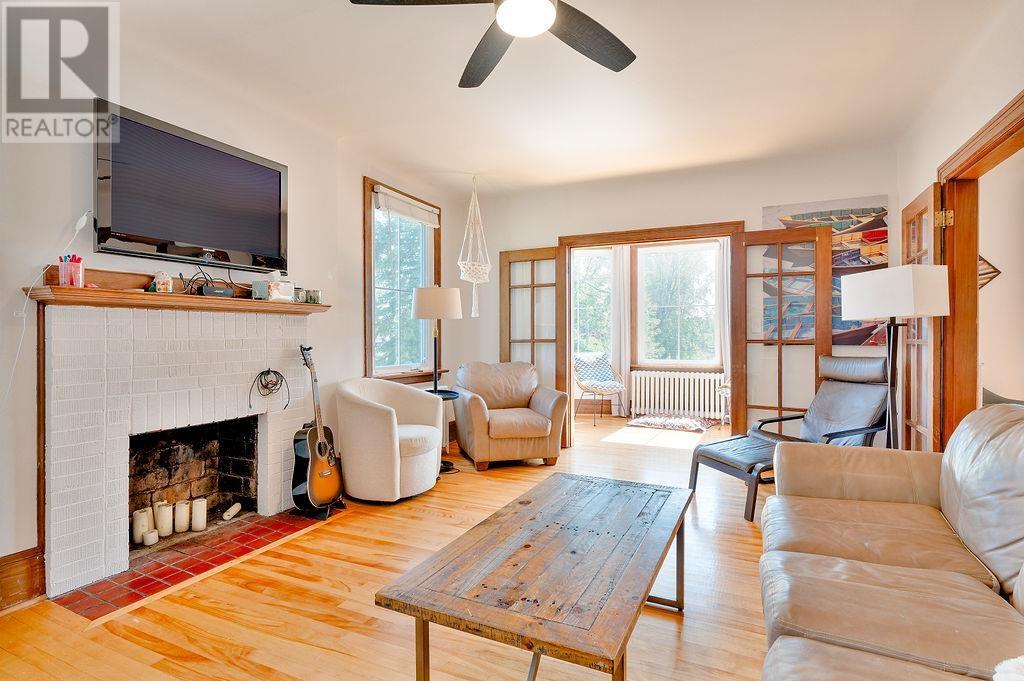 111/113 NORTH RIVER ROAD - 23