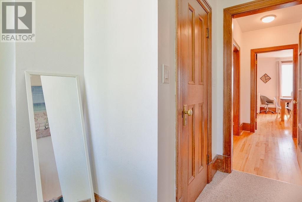 111/113 NORTH RIVER ROAD - 29