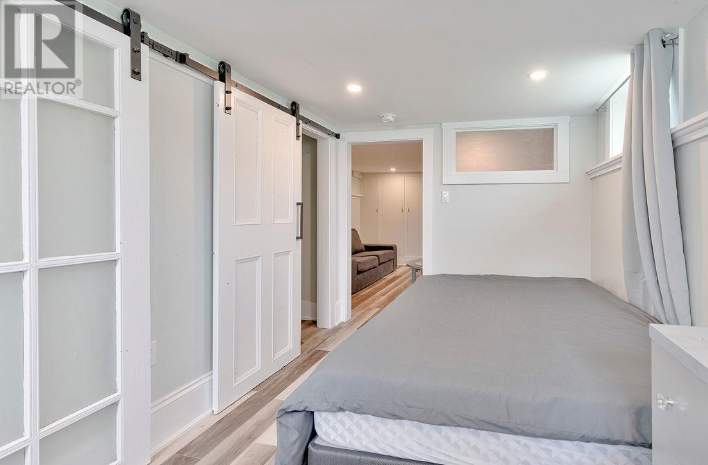 111/113 NORTH RIVER ROAD - 47