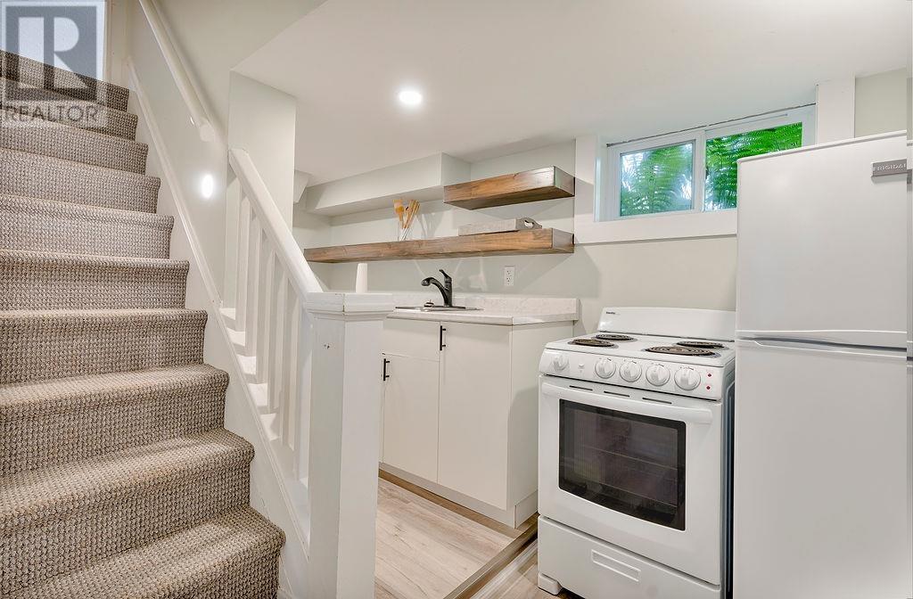 111/113 NORTH RIVER ROAD - 35