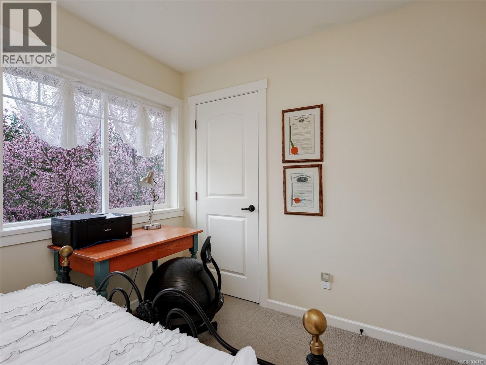 1046 SUMMER BREEZE LANE - 19