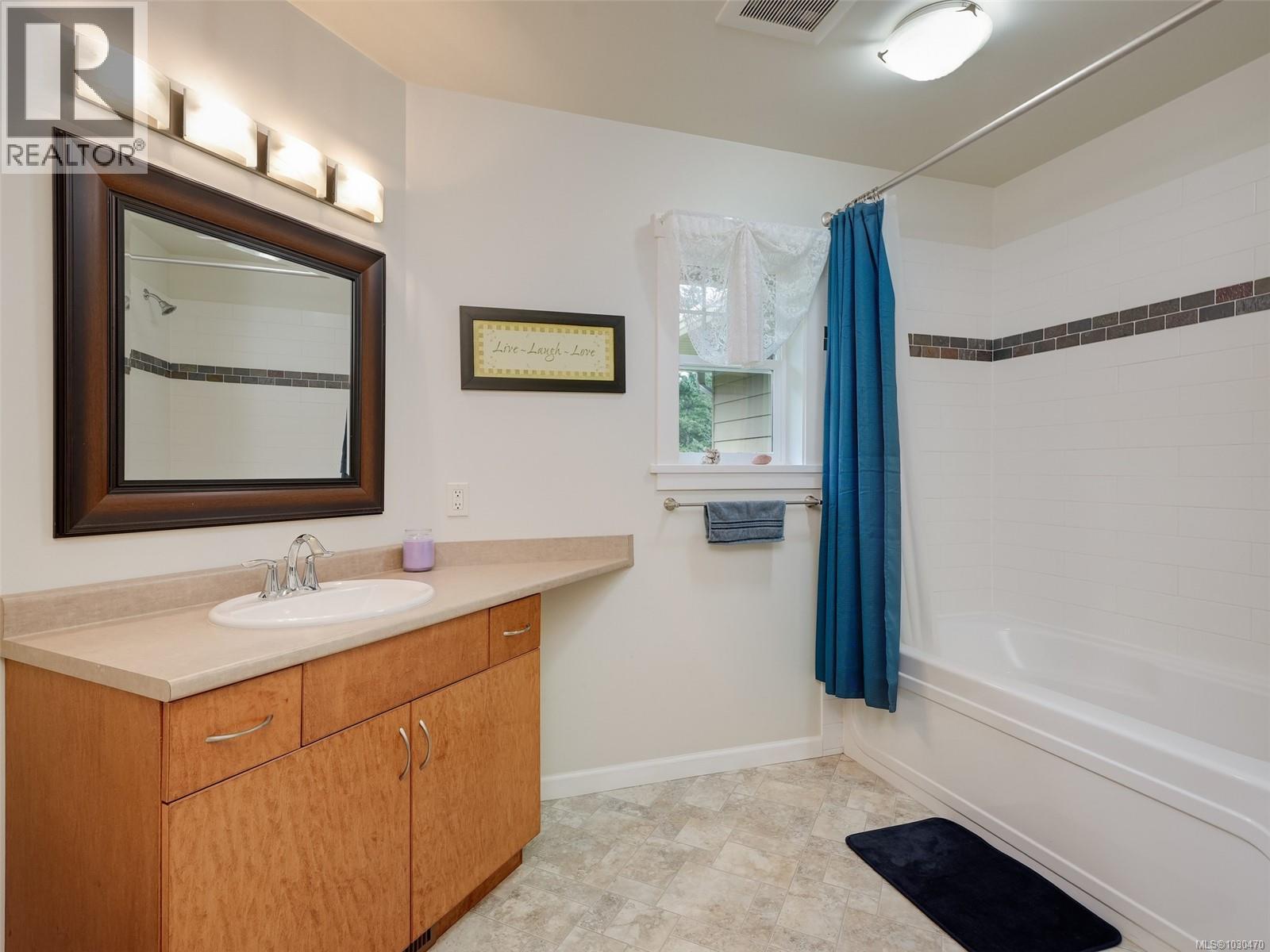 1046 SUMMER BREEZE LANE - 20