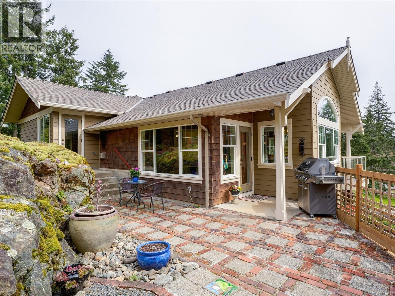 1046 SUMMER BREEZE LANE - 24