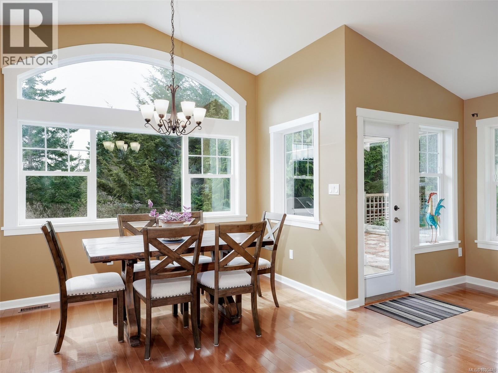 1046 SUMMER BREEZE LANE - 5