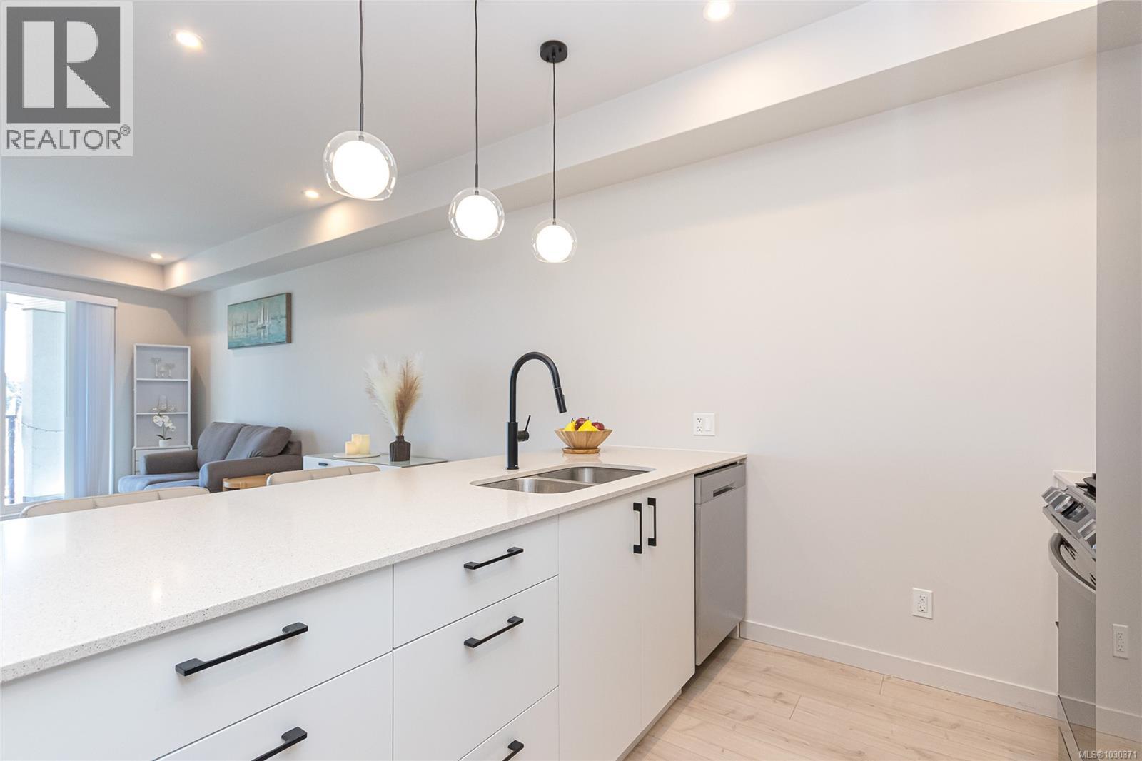 403 958 Pharoah Mews, Langford