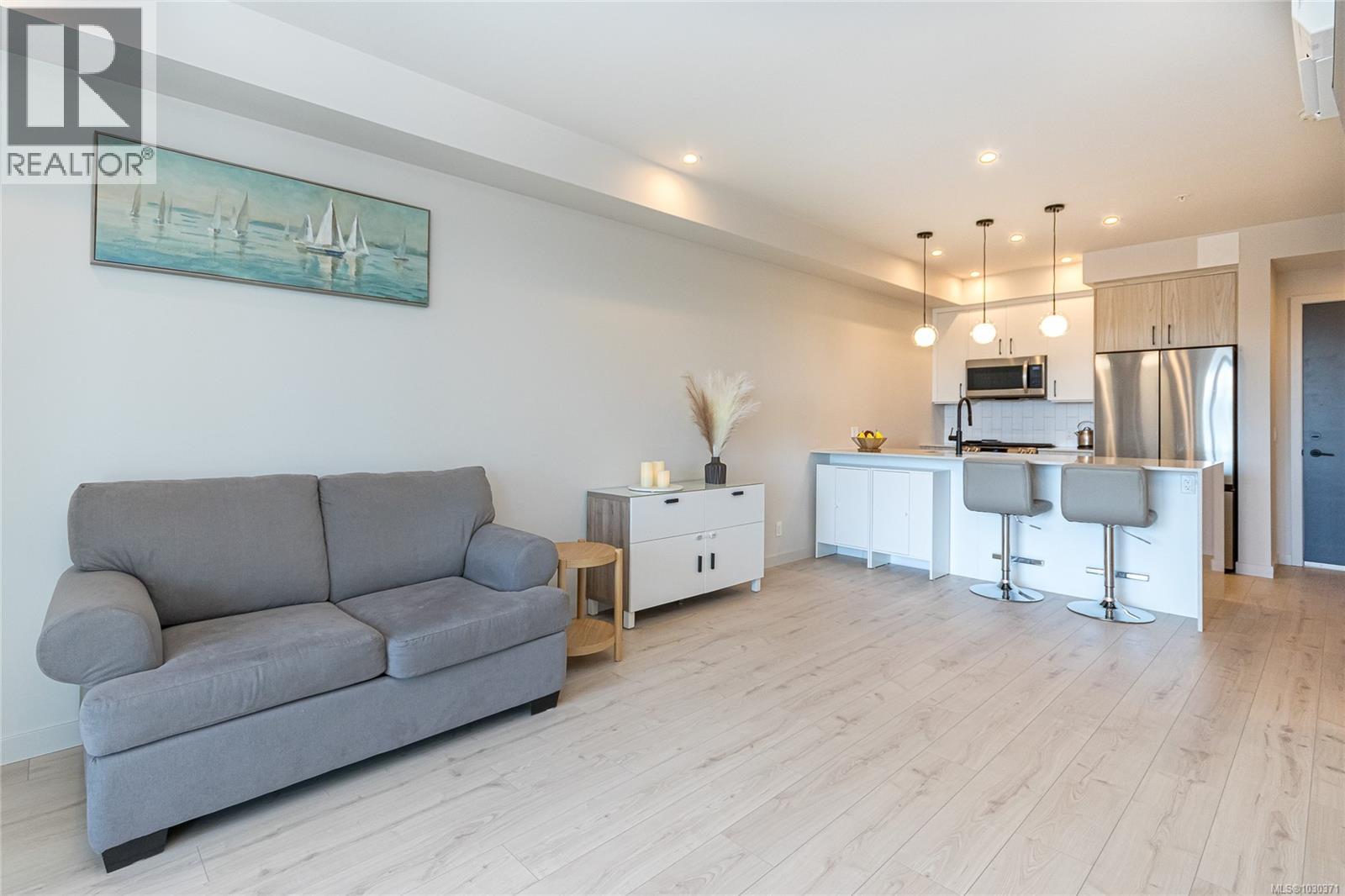 403 958 Pharoah Mews, Langford