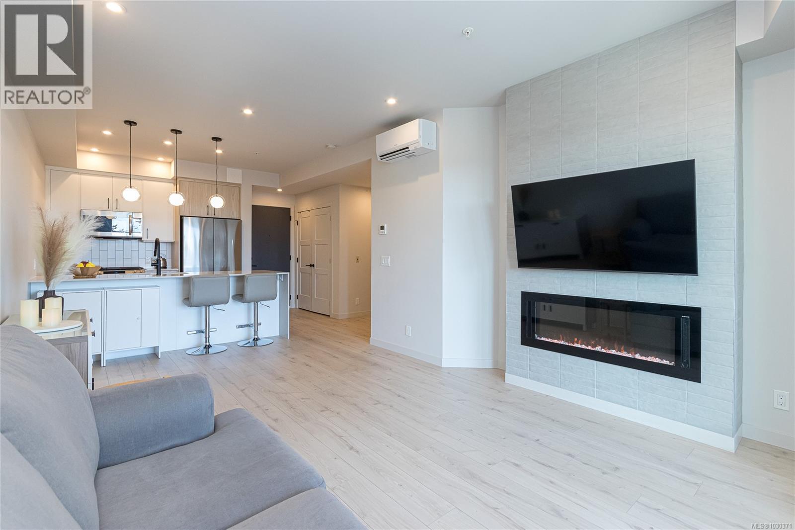 403 958 Pharoah Mews, Langford