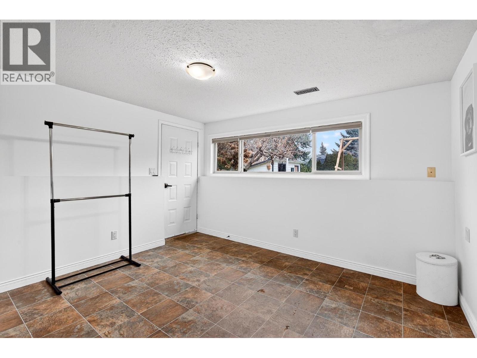 11957 BOND ROAD - 18