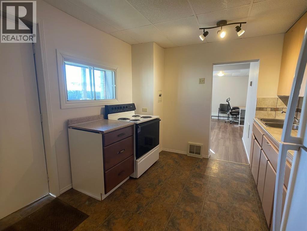 # 1-6, 5109 50th Street - 16