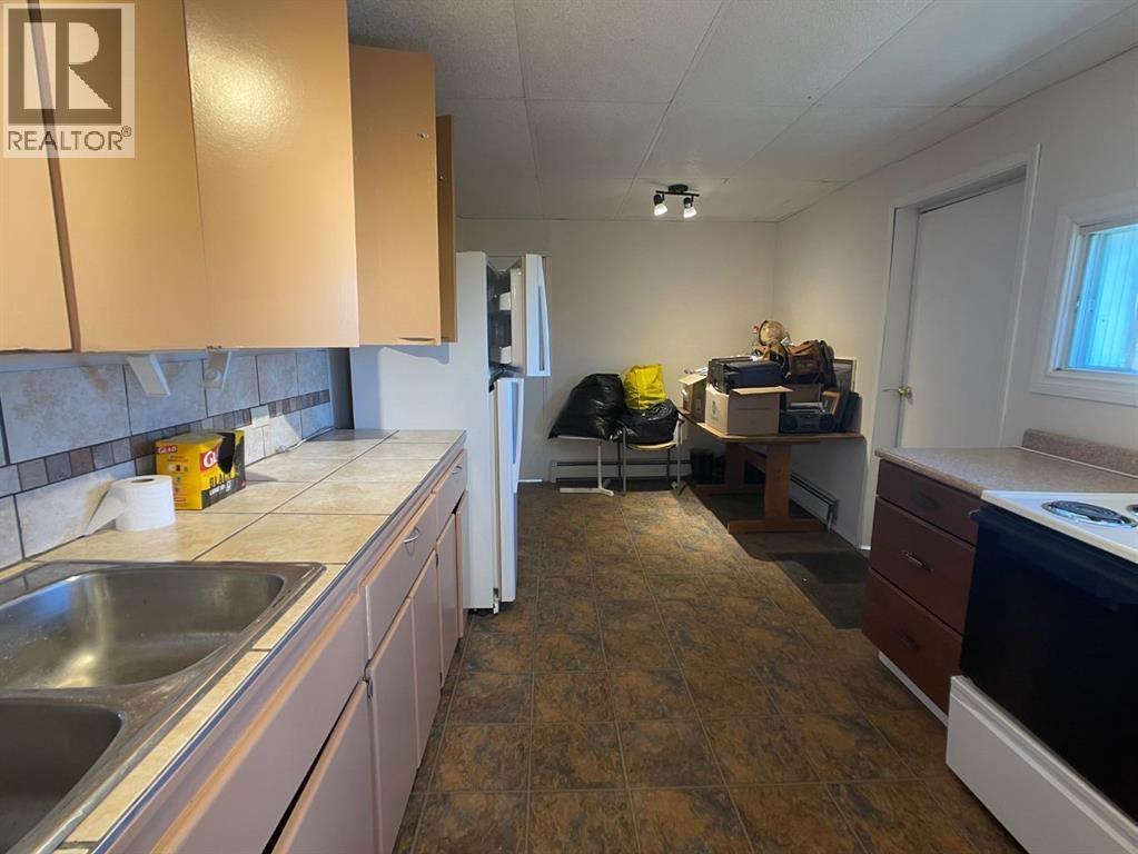 # 1-6, 5109 50th Street - 17