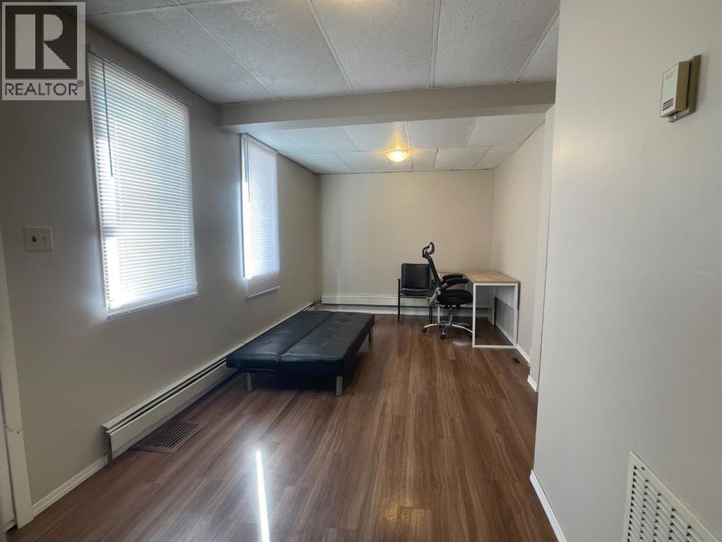# 1-6, 5109 50th Street - 18