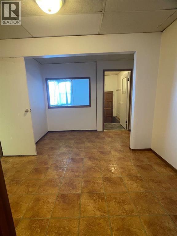 # 1-6, 5109 50th Street - 6