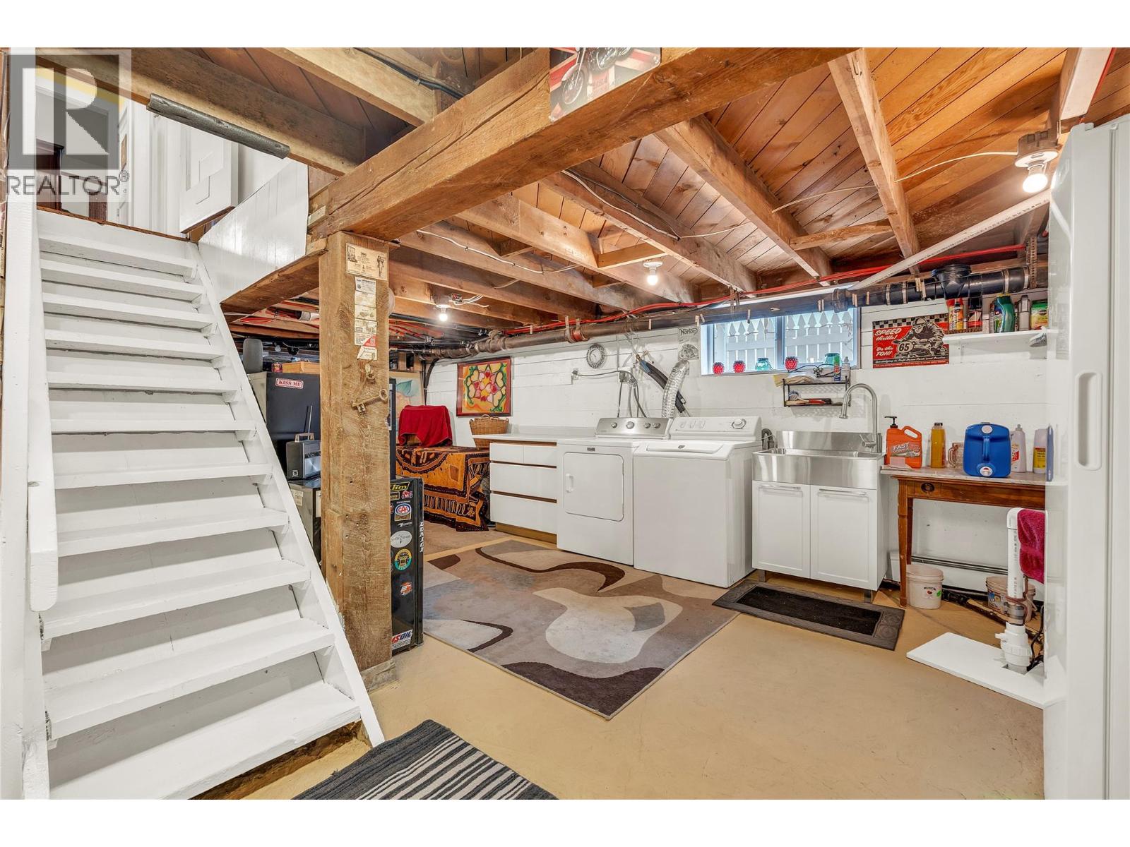 45 FENCHURCH AVENUE - 16