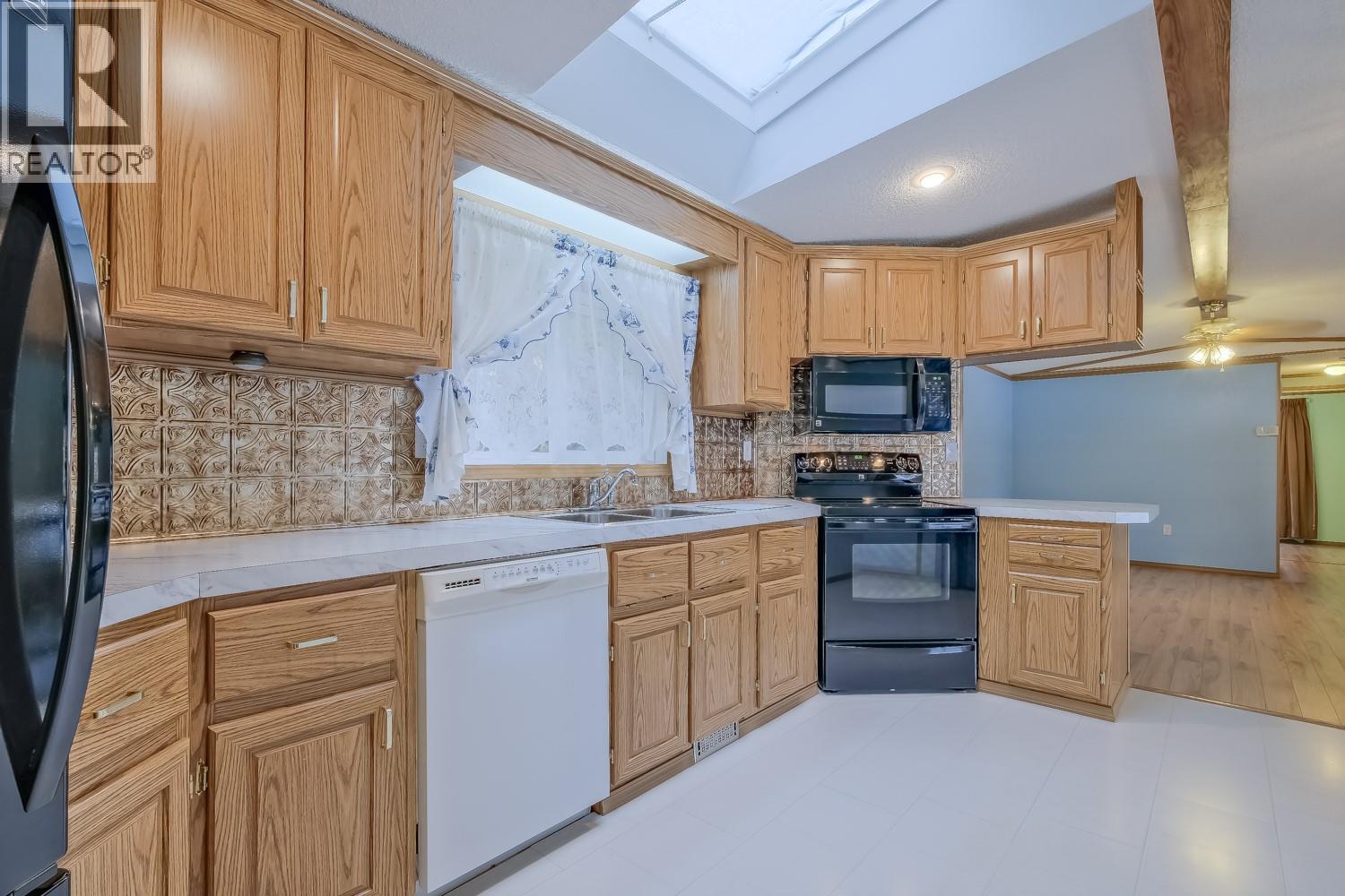 #26 610 KATHERINE ROAD - 12