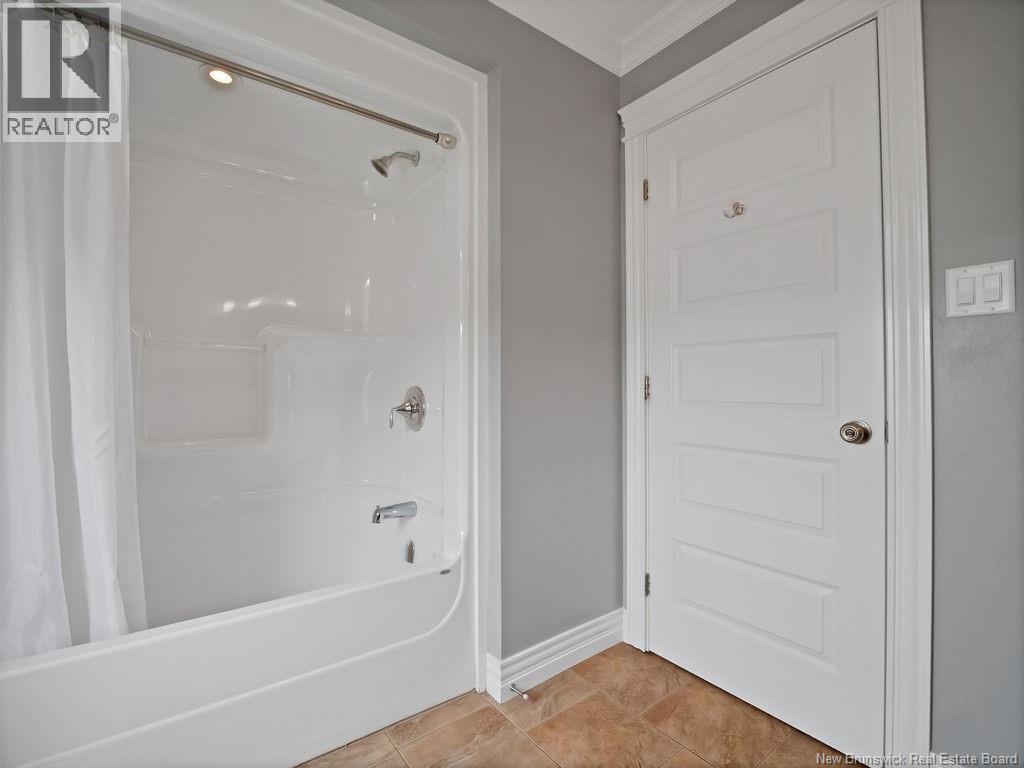 75 SHIAJAN CRESCENT - 27