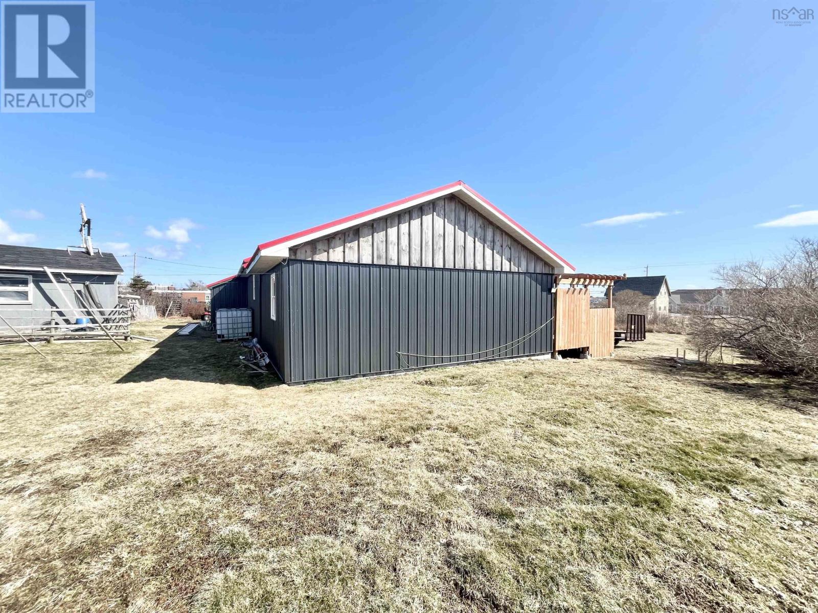 Property 28 of 30 of 2645 Main Street