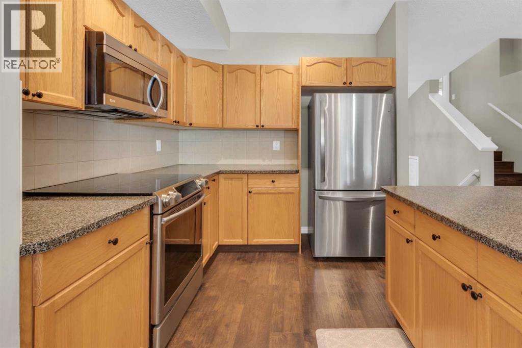 Single Family House Bi-level for Sale in  Evansbrooke Point NW Evanston Calgary 