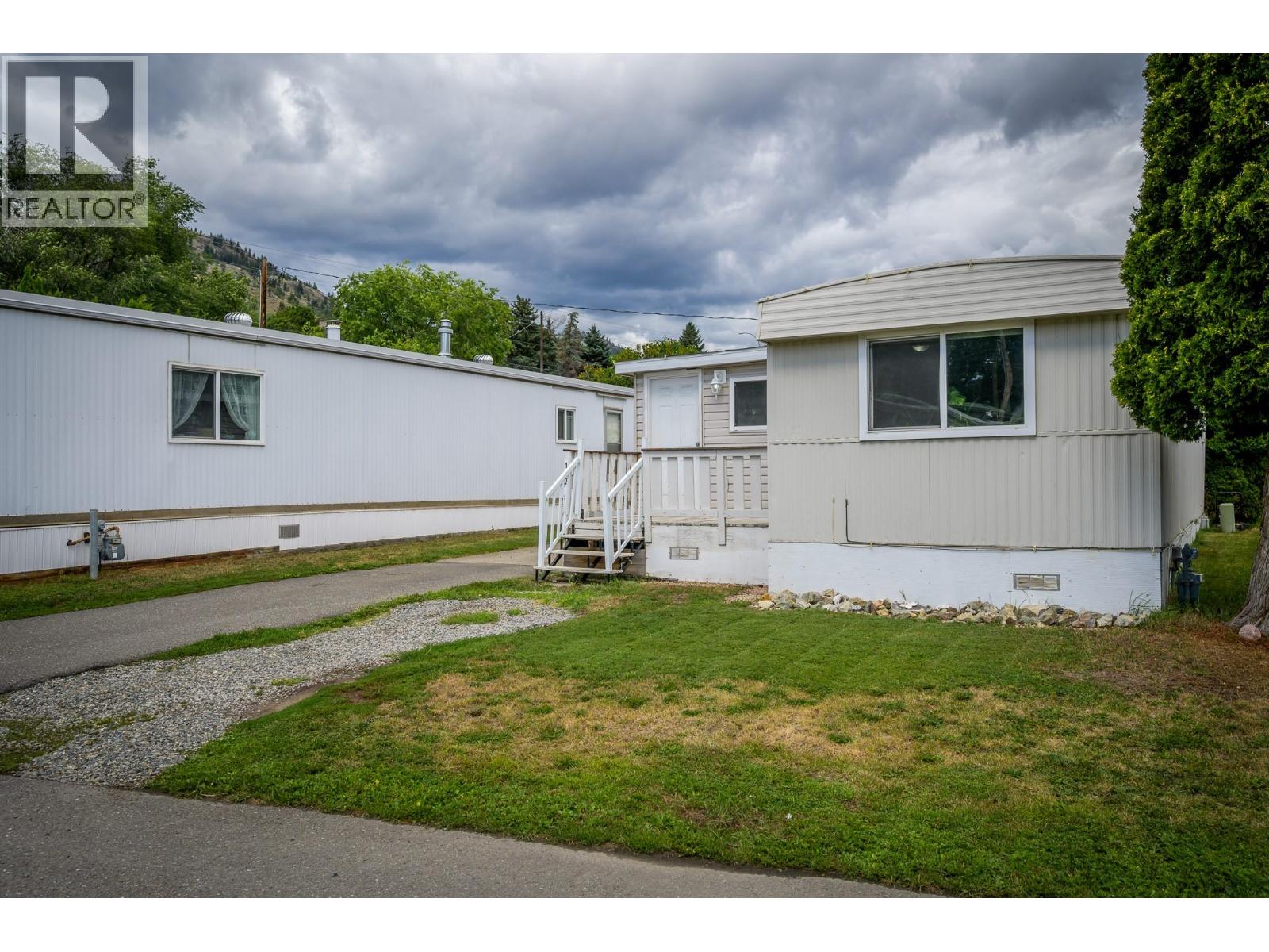 #112 2400 OAKDALE WAY - 17