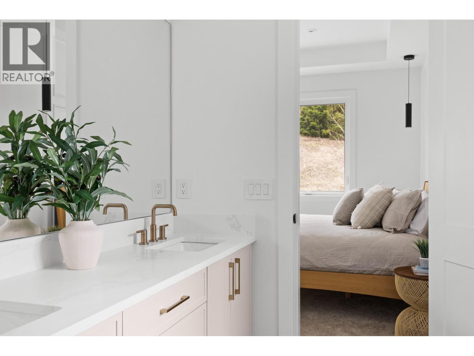  1012 Bull Crescent, Kelowna