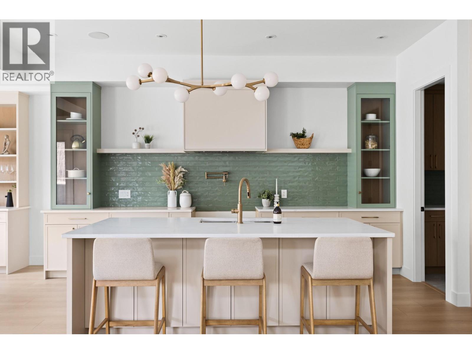  1012 Bull Crescent, Kelowna