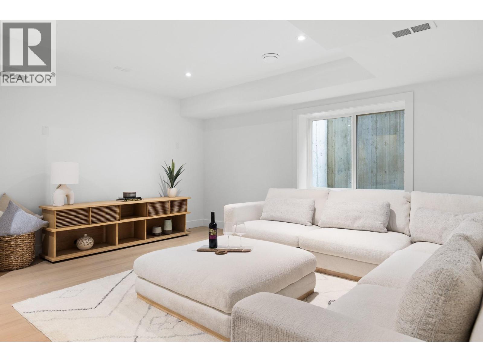  1012 Bull Crescent, Kelowna