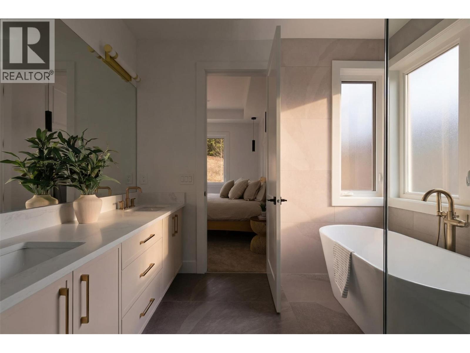  1012 Bull Crescent, Kelowna