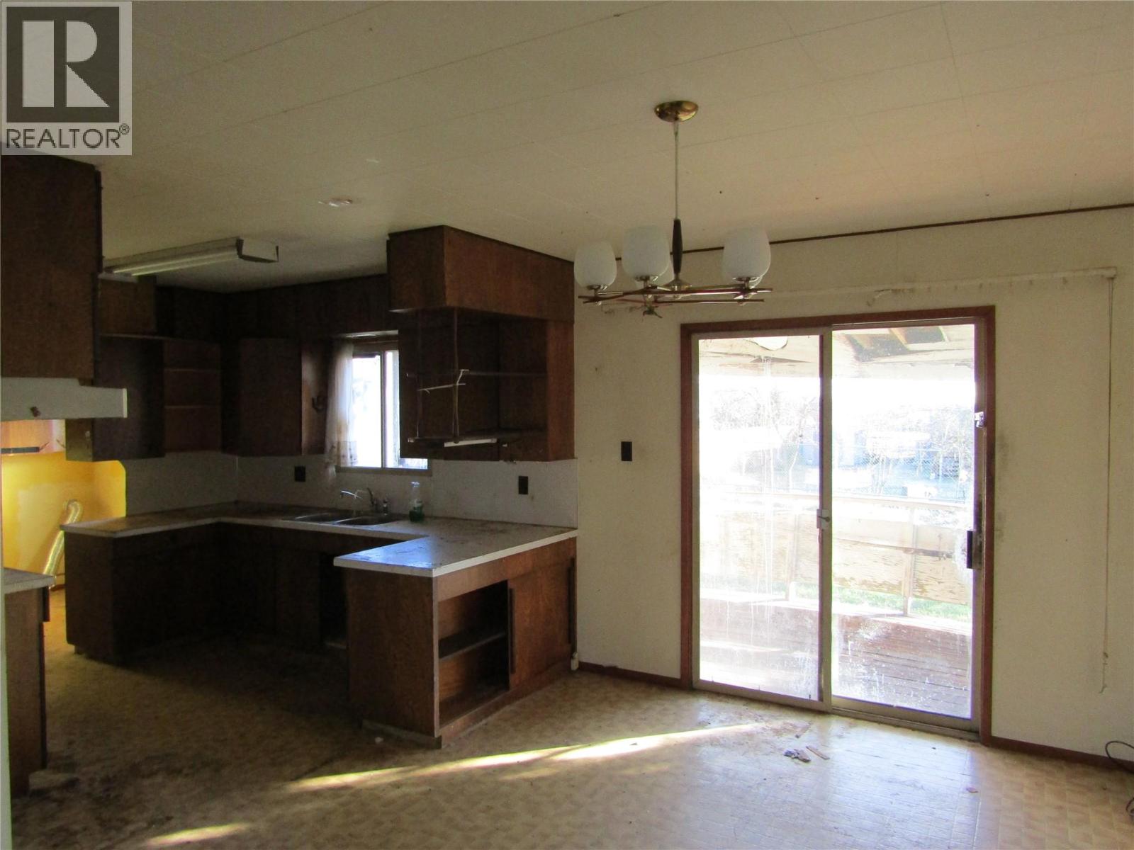 7560 23rd Street, Grand Forks