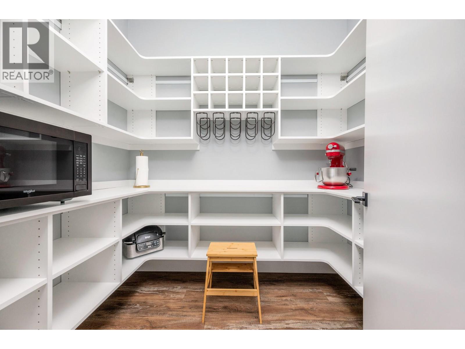 #5 5720 HARTNELL ROAD - 19