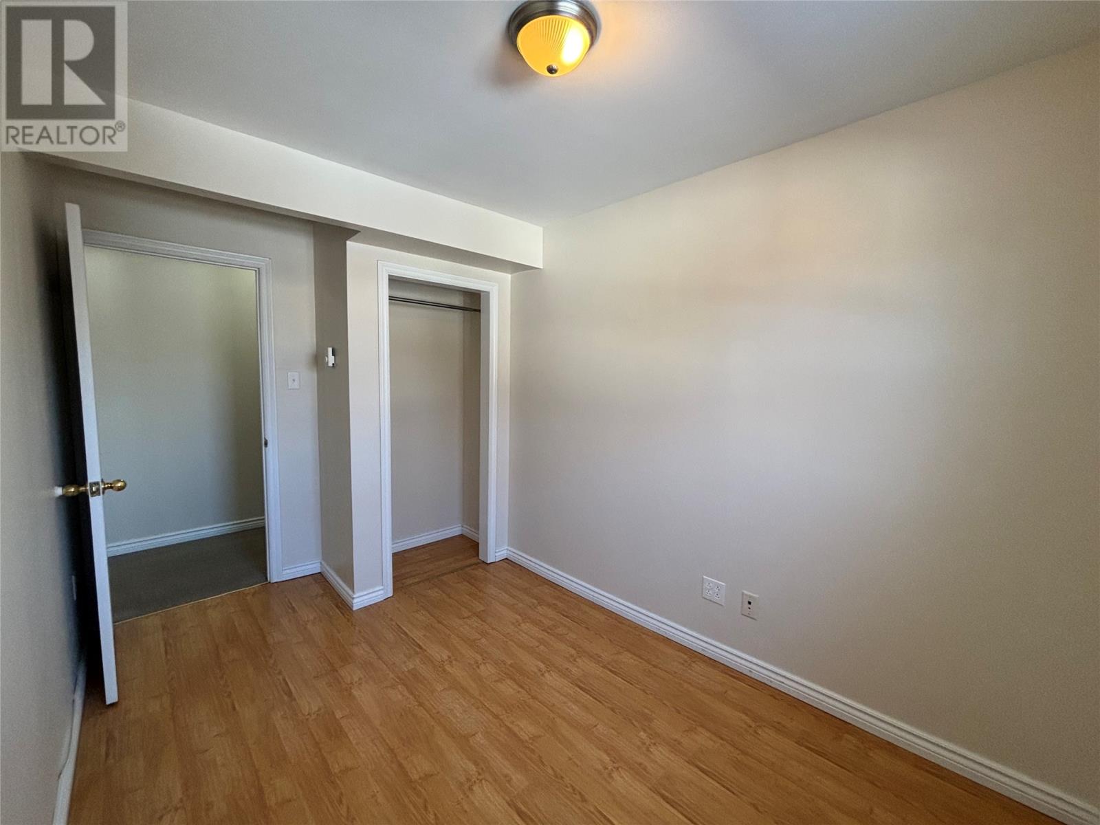 4 EDINBURGH DRIVE - 9