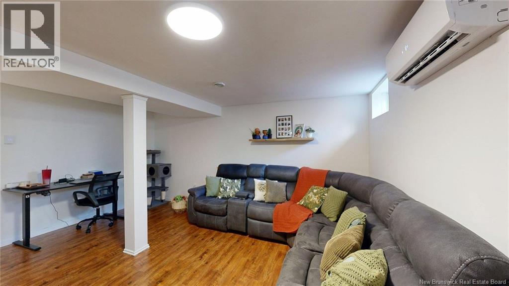 19 MEADOWLAND TERRACE - 25