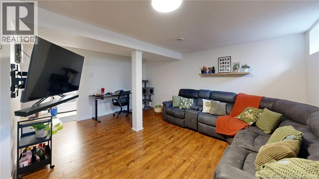 19 MEADOWLAND TERRACE - 29