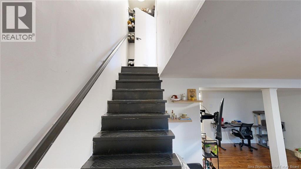 19 MEADOWLAND TERRACE - 24