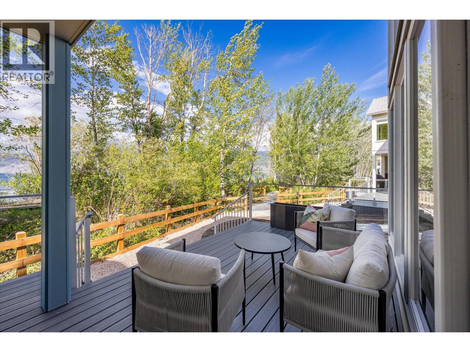 3210 Landry Crescent, Summerland