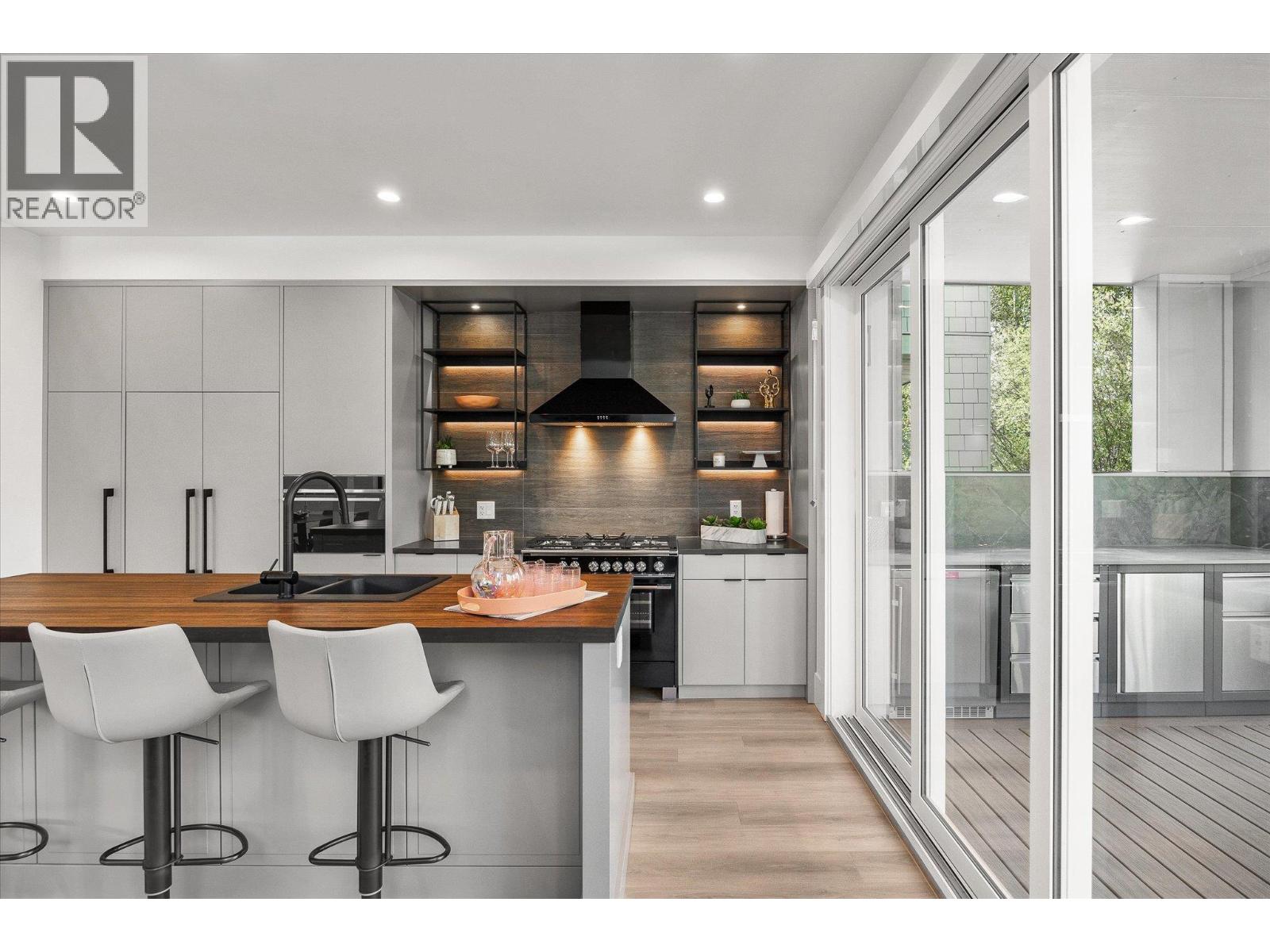 3210 Landry Crescent, Summerland