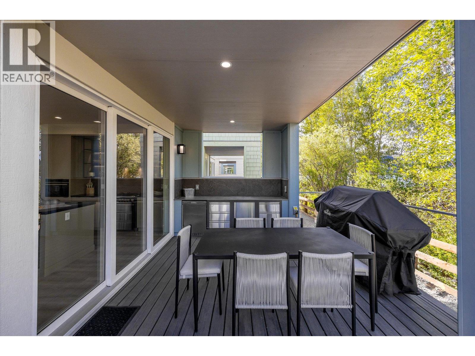 3210 Landry Crescent, Summerland