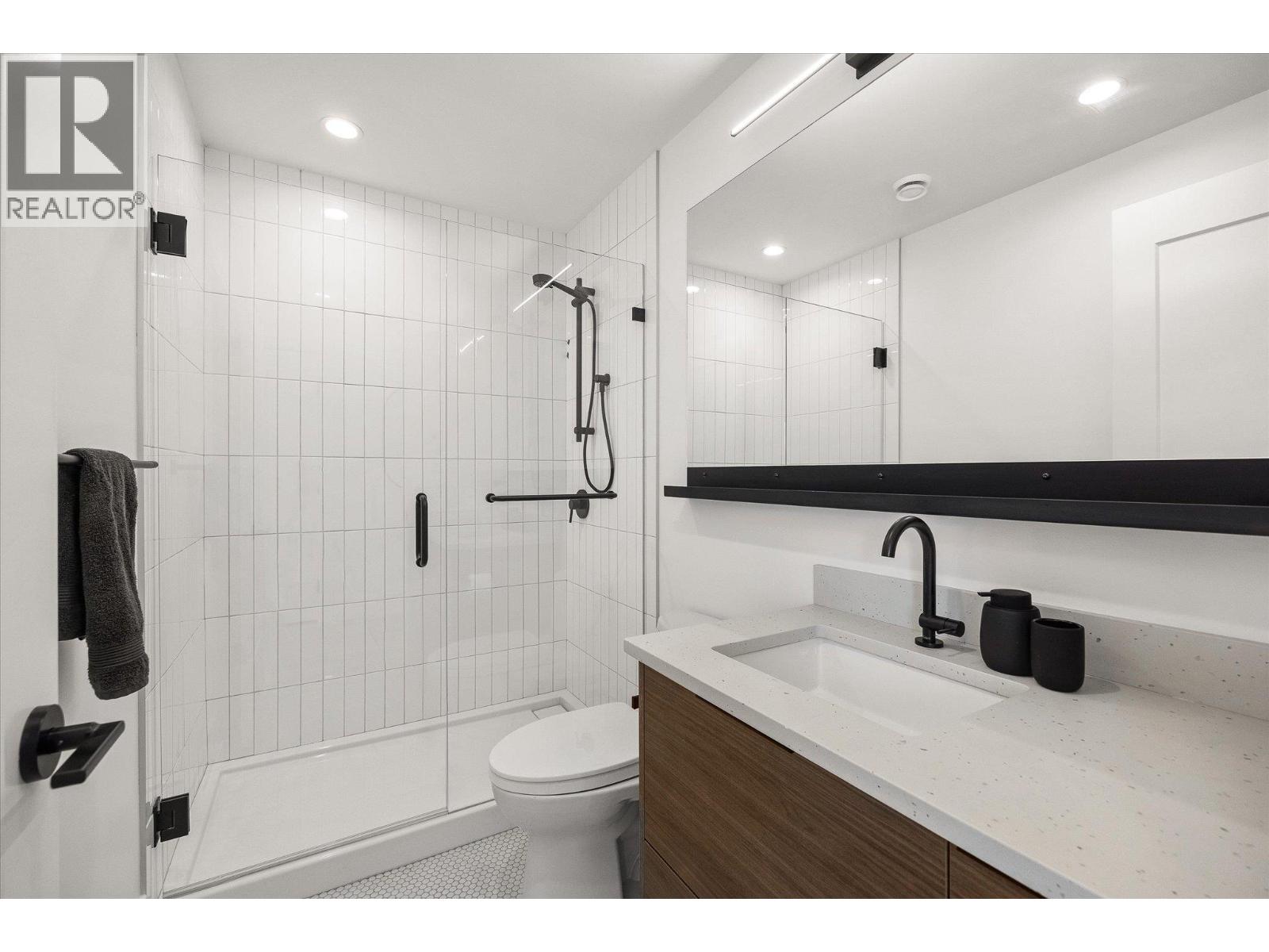 3210 Landry Crescent, Summerland