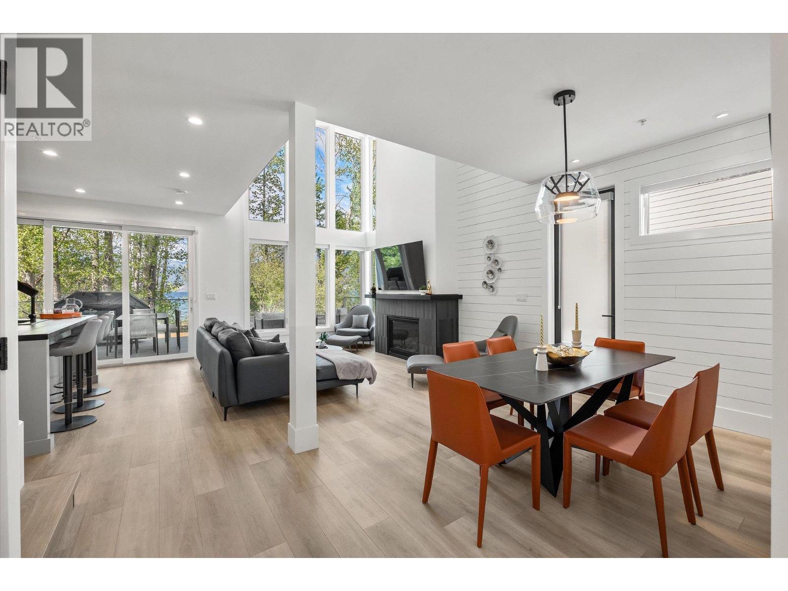 3210 Landry Crescent, Summerland