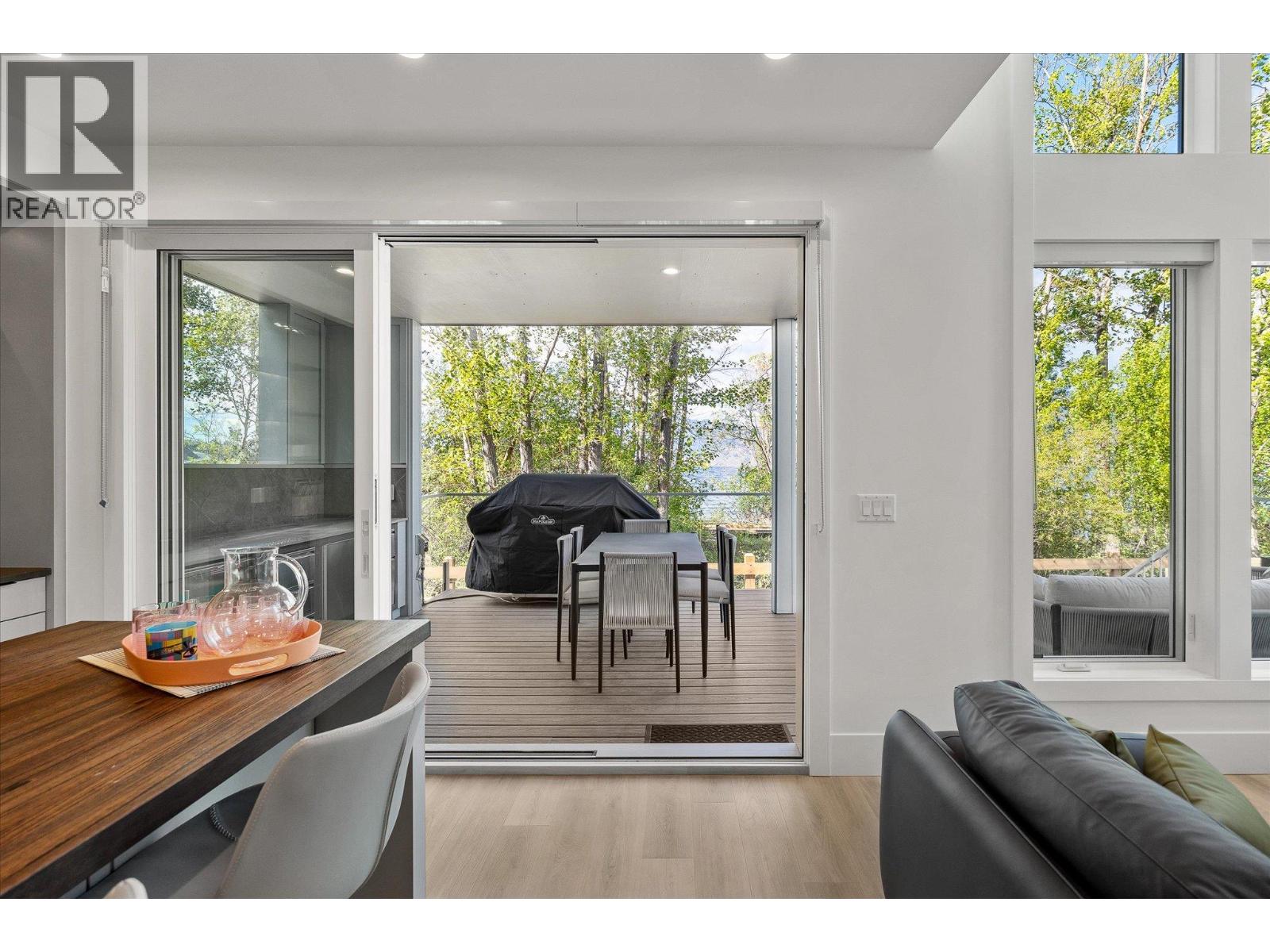 3210 Landry Crescent, Summerland