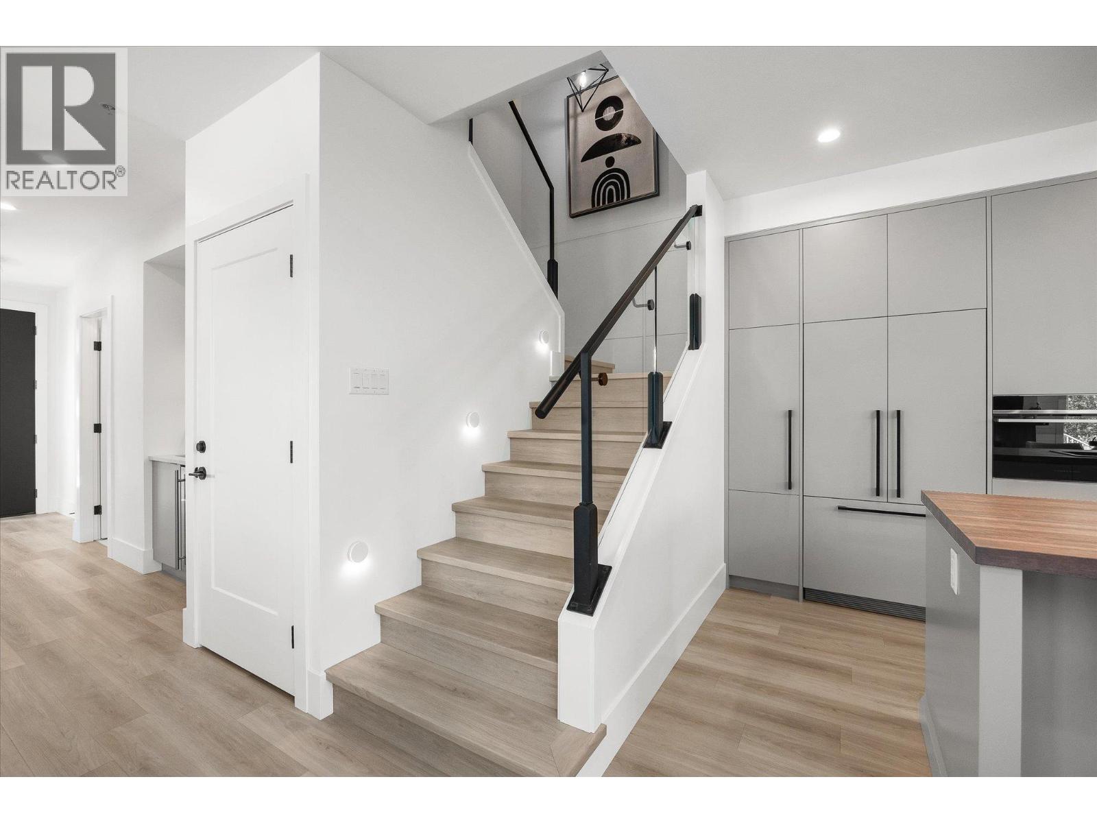 3210 Landry Crescent, Summerland