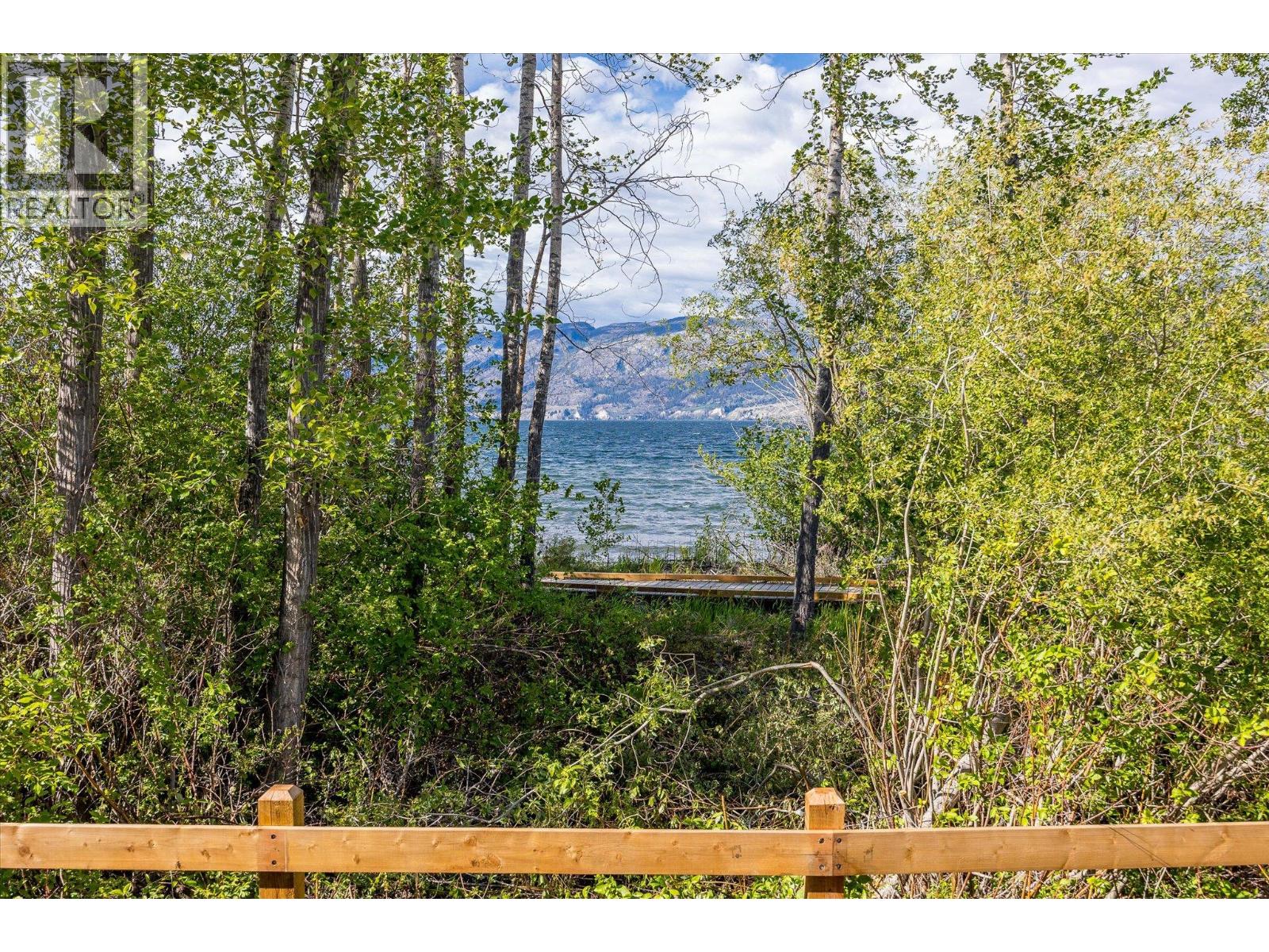 3210 Landry Crescent, Summerland