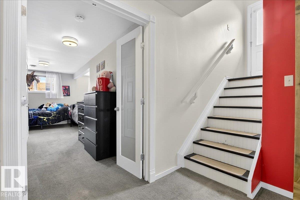 2808 25 ST NW, Edmonton