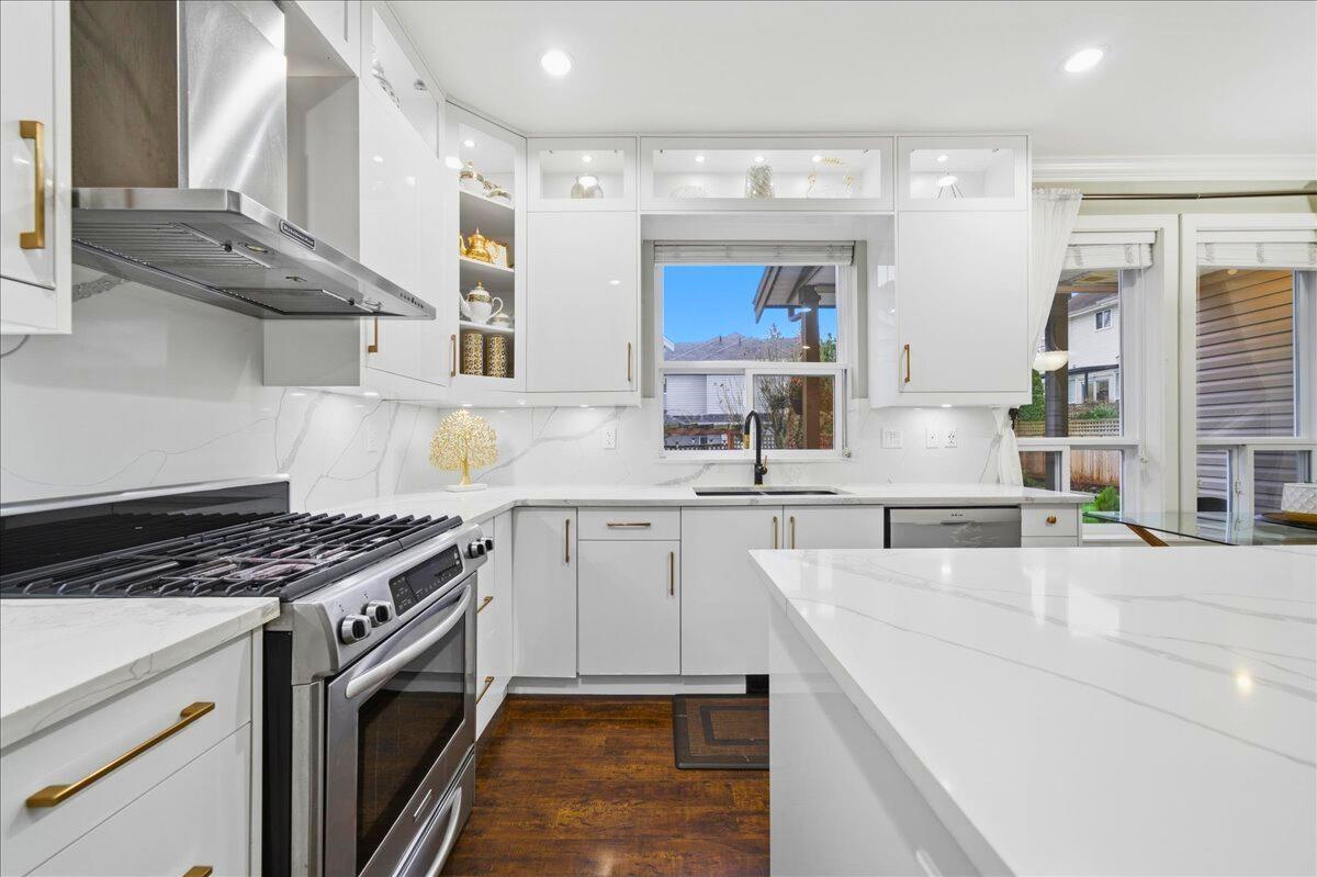 6060 145A Street - photo 2