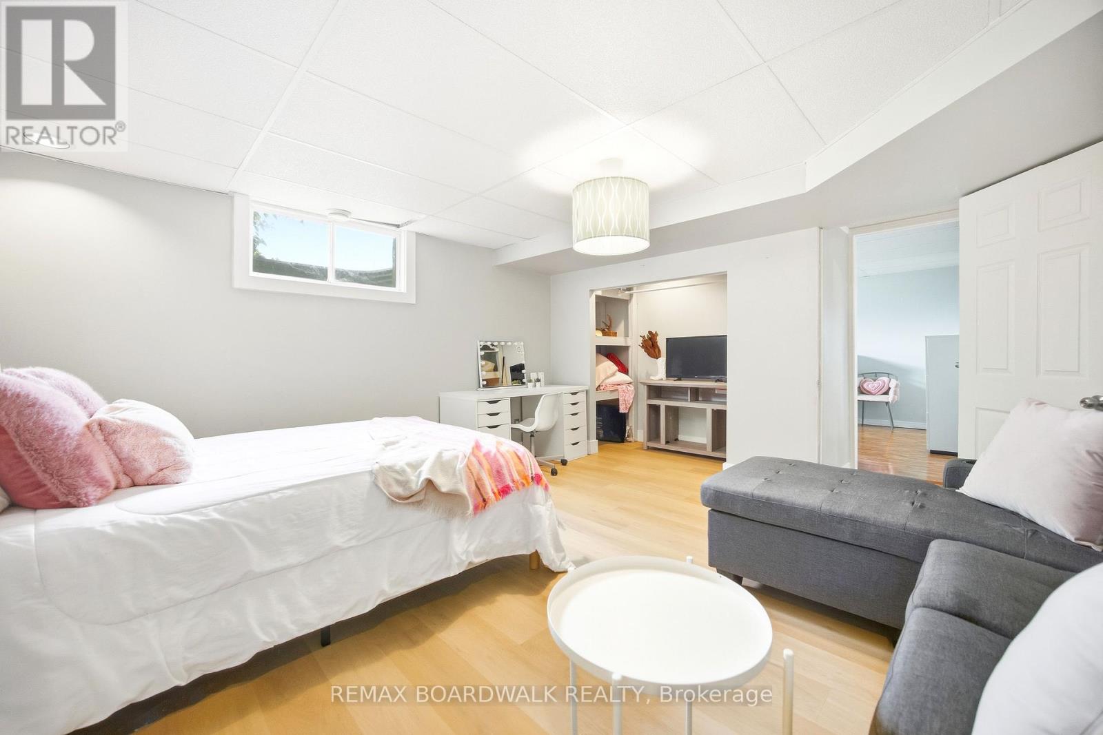 121 STAMFORD DRIVE — photo 27