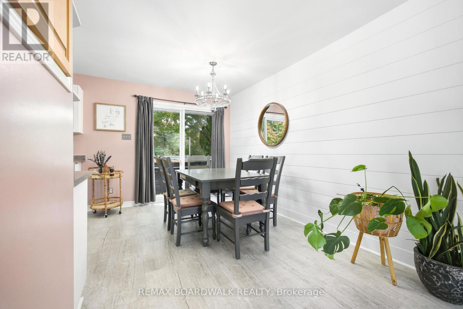 121 STAMFORD DRIVE - 7