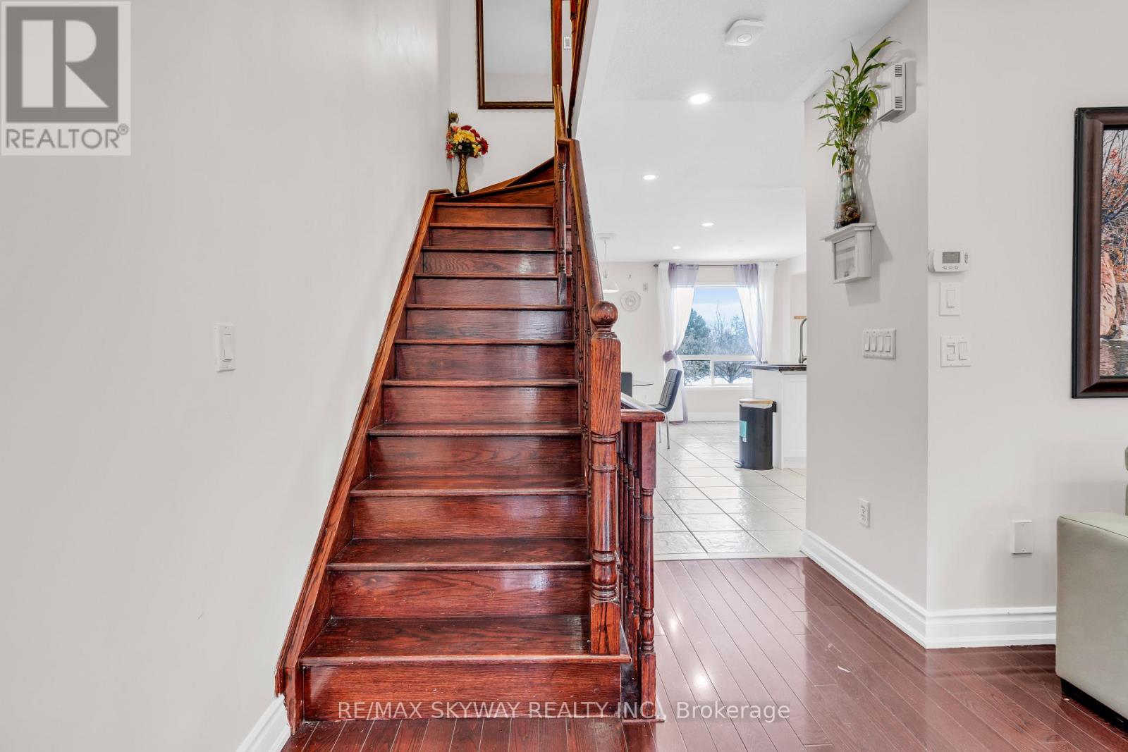 96 JENKINSON WAY - 4