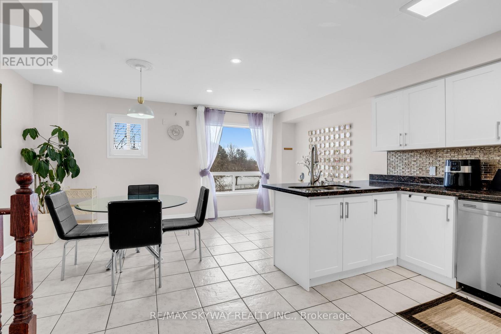 96 JENKINSON WAY - 5