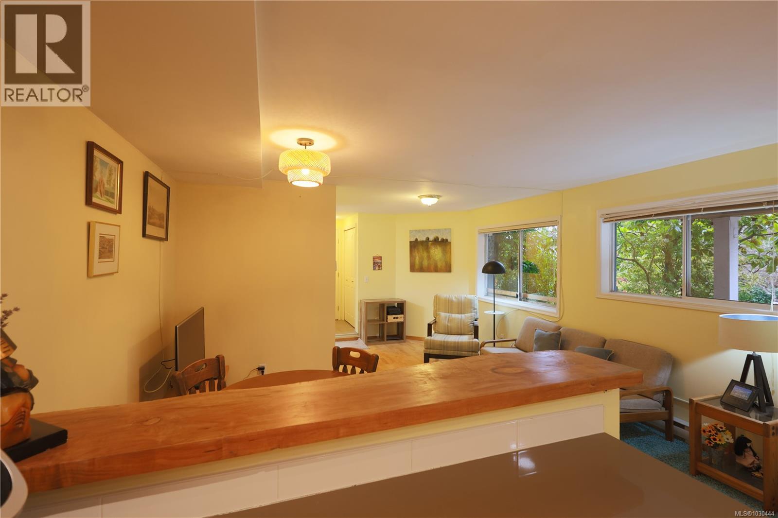  986 Seapearl Place, Saanich