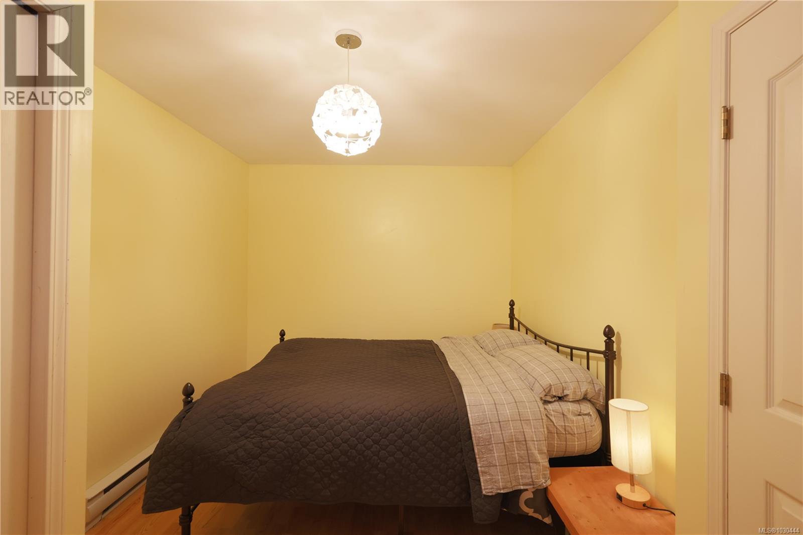  986 Seapearl Place, Saanich